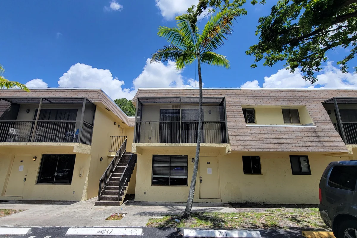 1045 S Flagler Ave #717, Pompano Beach: photo 1 of 18