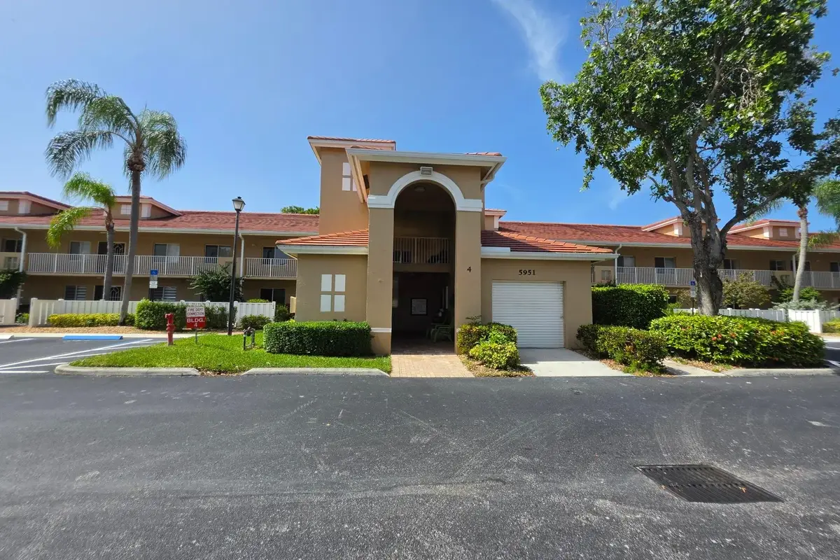 5951 Regal Glen Dr #104, Boynton Beach: photo 1 of 30