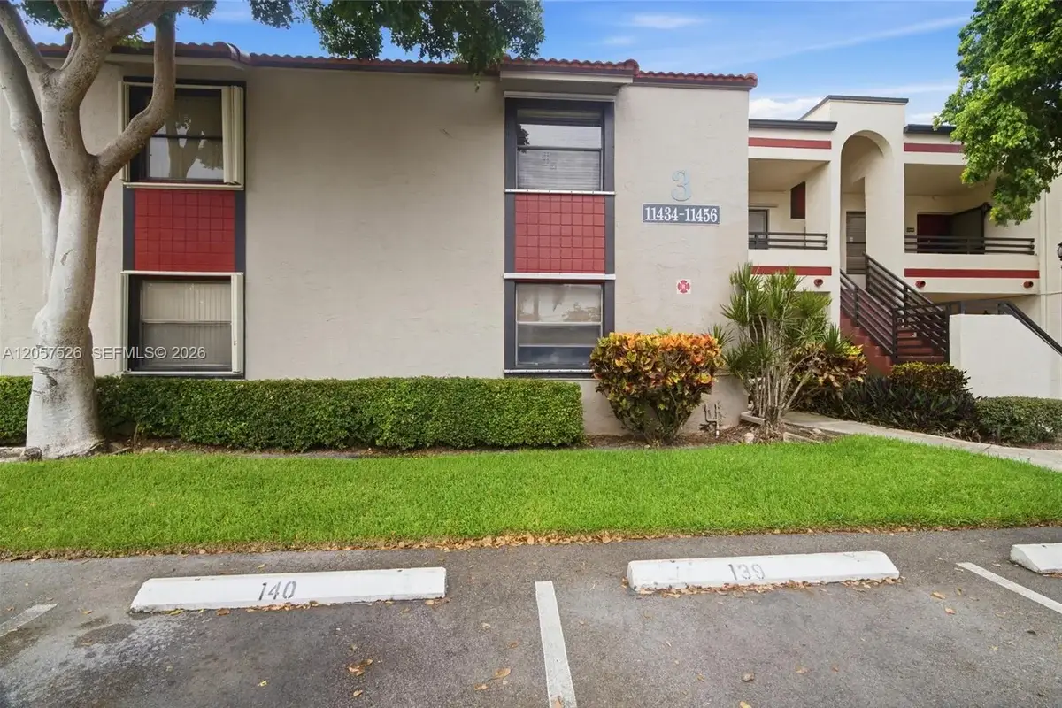 11444 NW 10th St, Pembroke Pines: photo 1 of 36