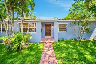2301 Tequesta Ln, Miami: photo 1 of 34