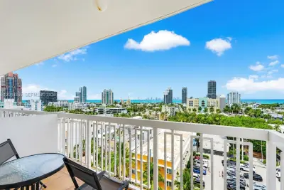 401 Ocean Dr #1001, Miami Beach: photo 1 of 19