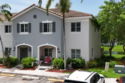 1651 SE 31st Ct, Homestead: photo 1 of 48