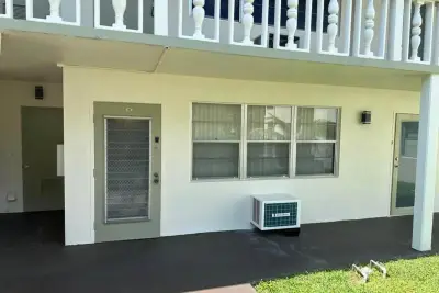 30 Westbury B Cir, Deerfield Beach: photo 1 of 8