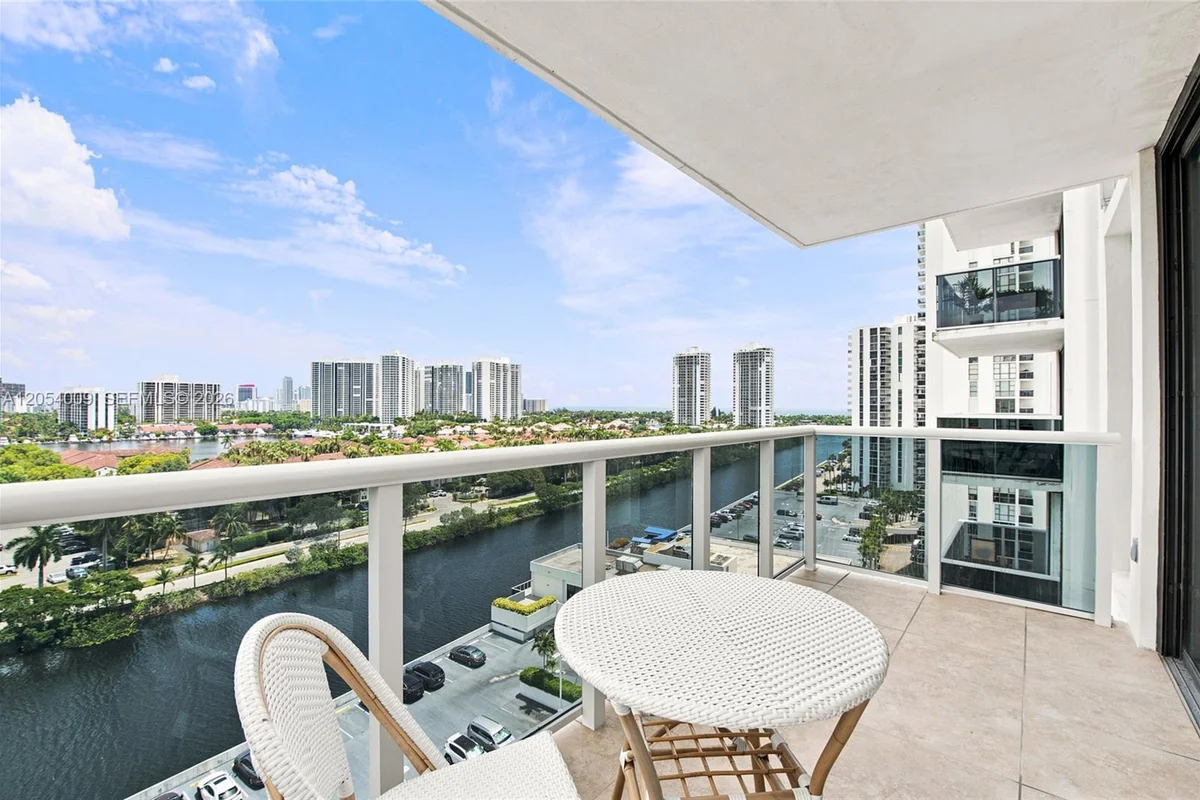 3625 N Country Club Dr #1210, Aventura: photo 1 of 29