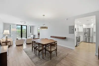 90 Edgewater Dr #225, Coral Gables: photo 1 of 20