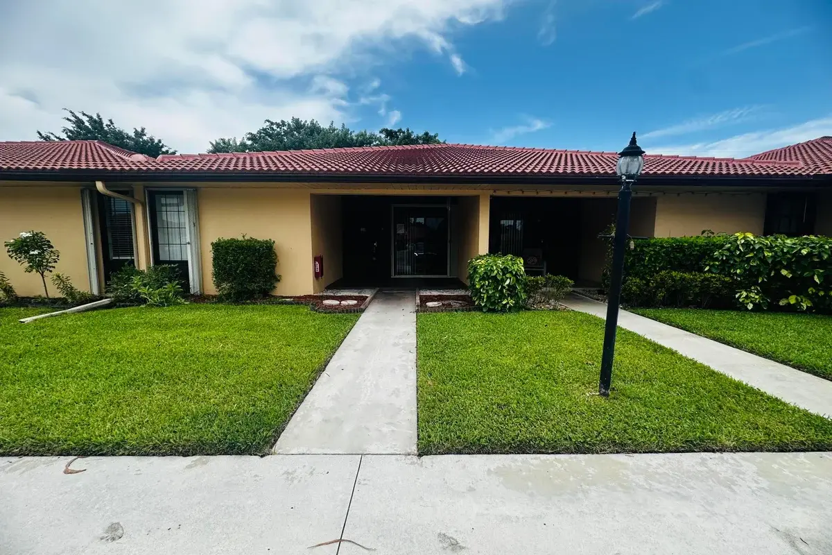 5933 Forest Hill Blvd #3, West Palm Beach: photo 1 of 12