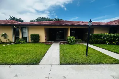 5933 Forest Hill Blvd #3, West Palm Beach: photo 1 of 12