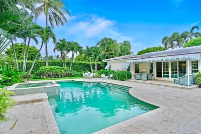 1421 N Lake Way, Palm Beach: photo 1 of 16