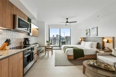 159 NE 6th St #3312, Miami: photo 1 of 62