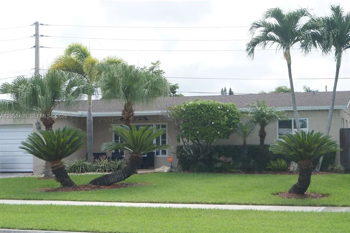 2294 NW 63rd Ave, Margate: photo 1 of 22