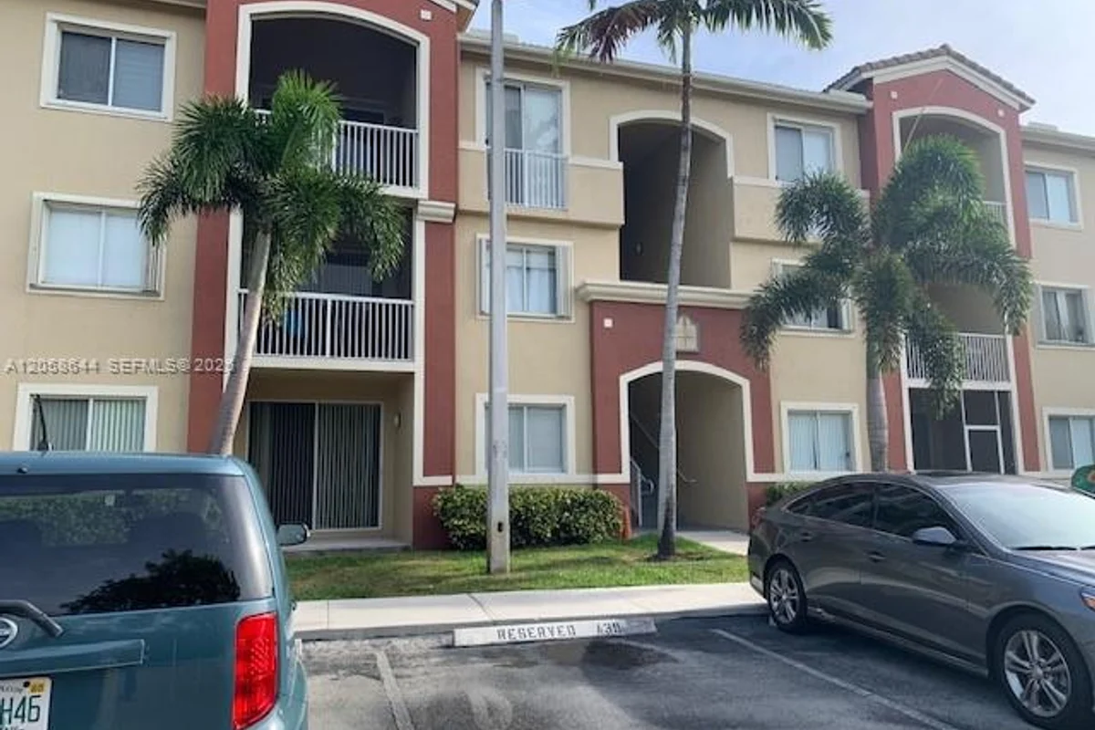 7085 Nova Dr #102, Davie: photo 1 of 22