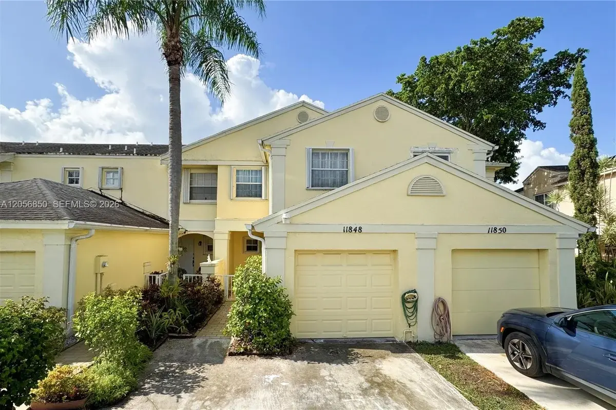 11848 SW 100th St, Miami: photo 1 of 40