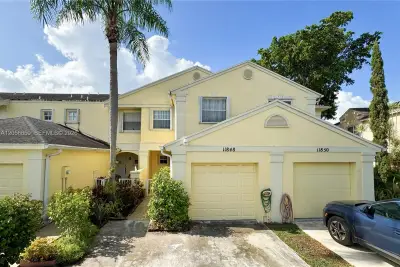 11848 SW 100th St, Miami: photo 1 of 40