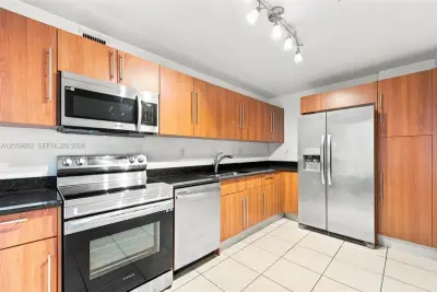 3000 S Ocean Dr #518, Hollywood: photo 1 of 15