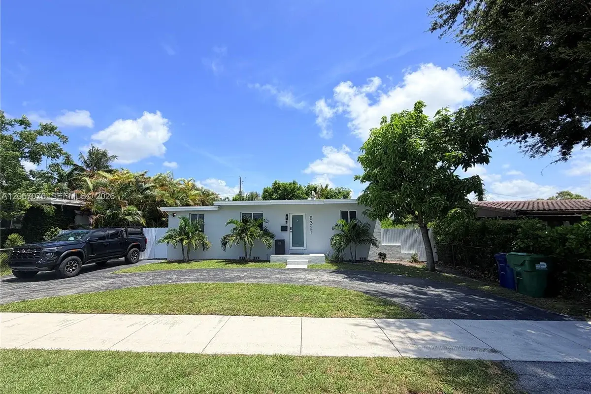 8321 SW 46th St, Miami: photo 1 of 38
