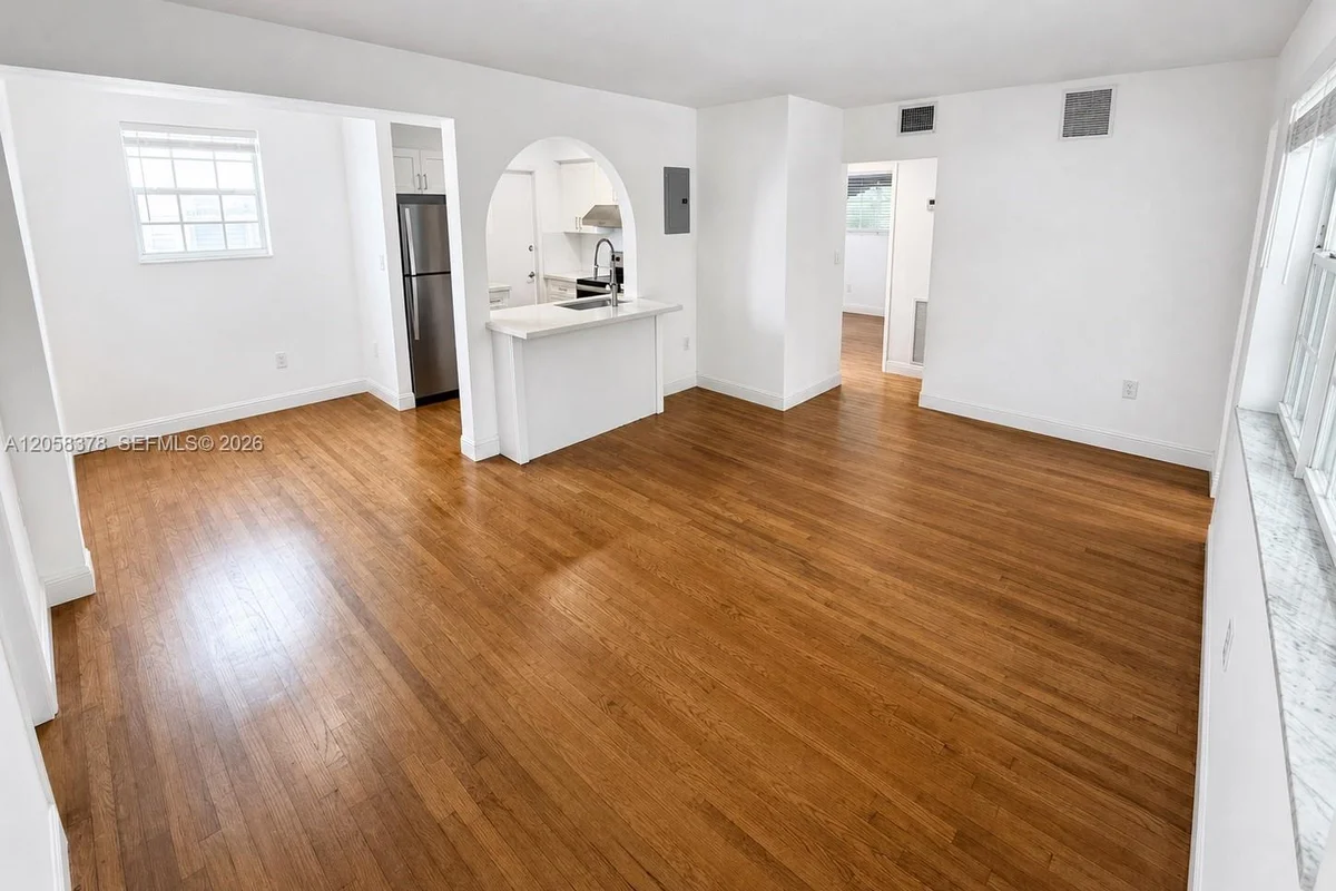 1561 West Ave #2, Miami Beach: photo 1 of 31
