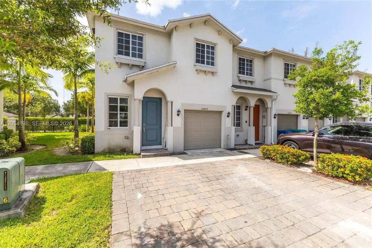 20817 NW 9th Path, Miami Gardens: photo 1 of 30