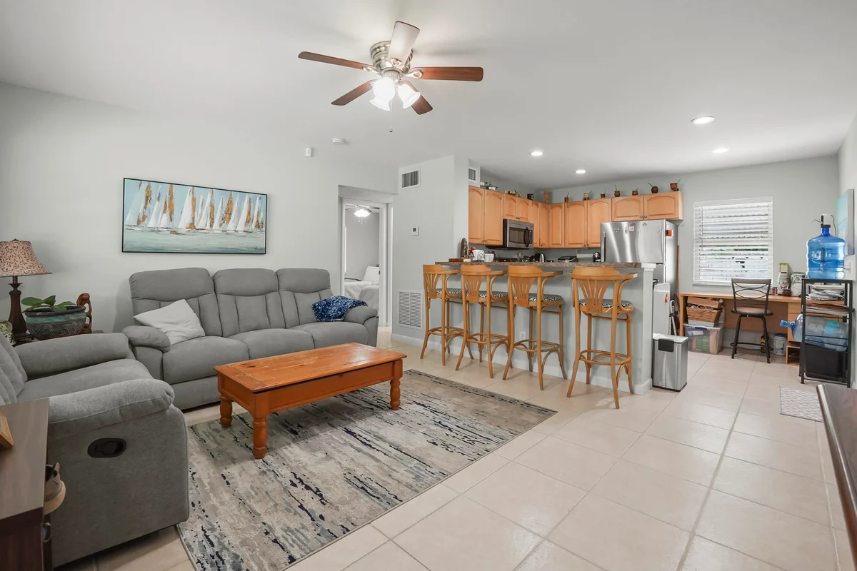 3231 Vassallo Ave, Palm Springs: photo 1 of 23