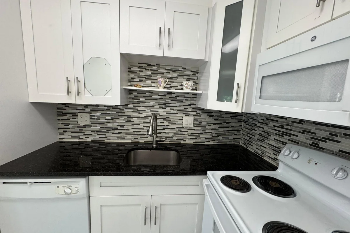 4990 E Sabal Palm Blvd #220, Tamarac: photo 1 of 1