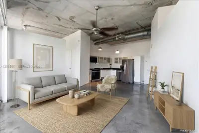 10 S River Dr #806, Miami: photo 1 of 18
