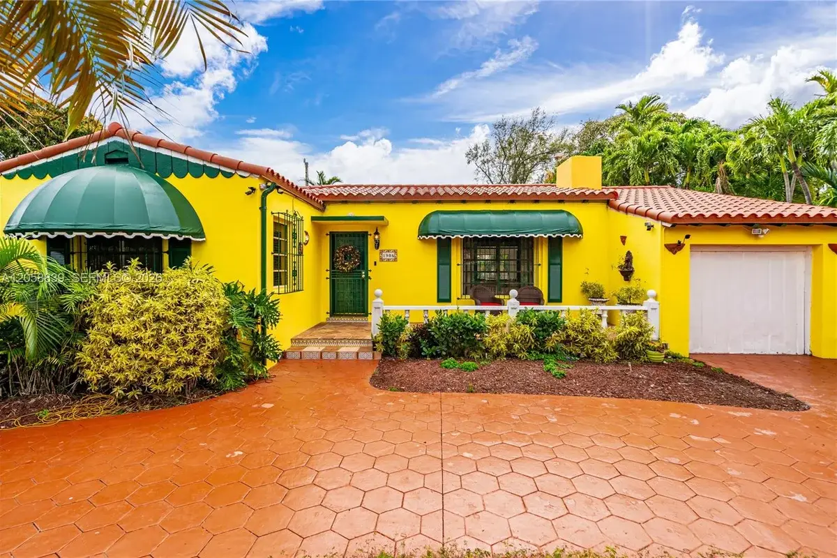 1906 SW 21st St, Miami: photo 1 of 27
