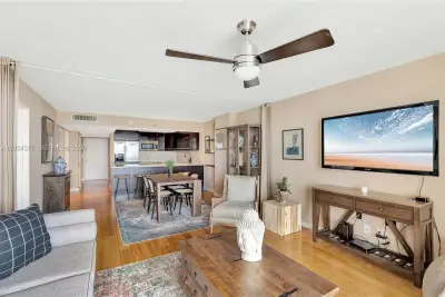 2625 Collins Ave #1609, Miami Beach: photo 1 of 21