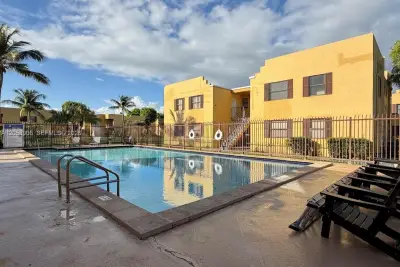 500 NW 114th Ave #201, Sweetwater: photo 1 of 12