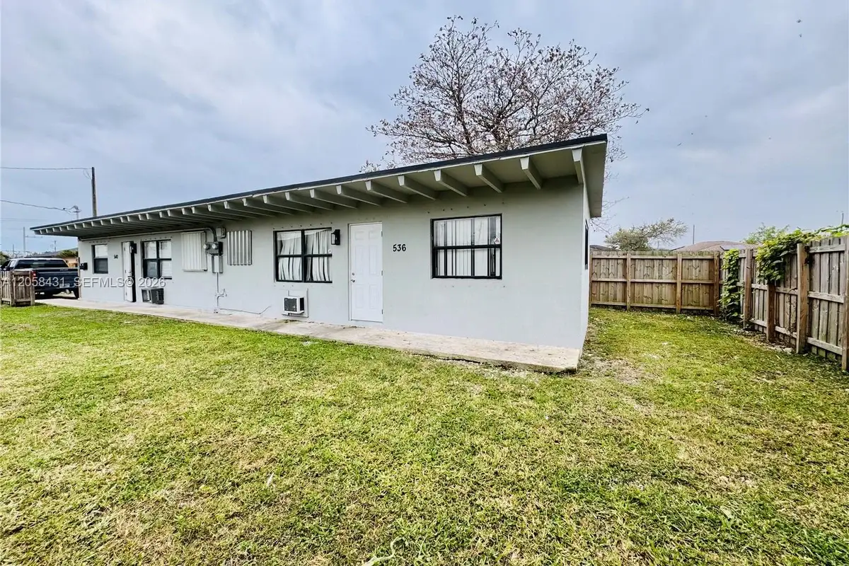 536 SW 6th Ter, Homestead: photo 1 of 14