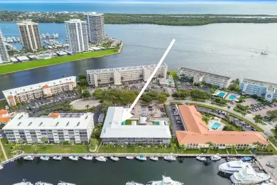 37 Yacht Club Dr #303, North Palm Beach: photo 1 of 17