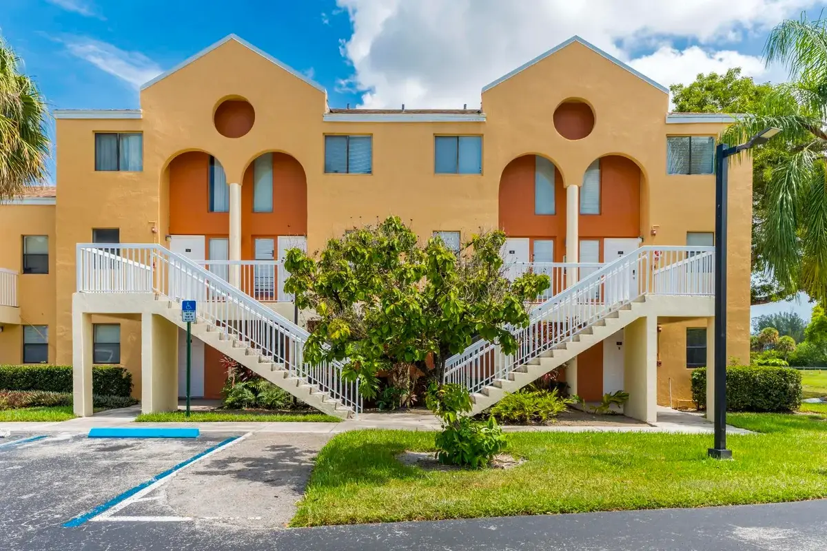 5200 NW 31st Ave #96, Fort Lauderdale: photo 1 of 52