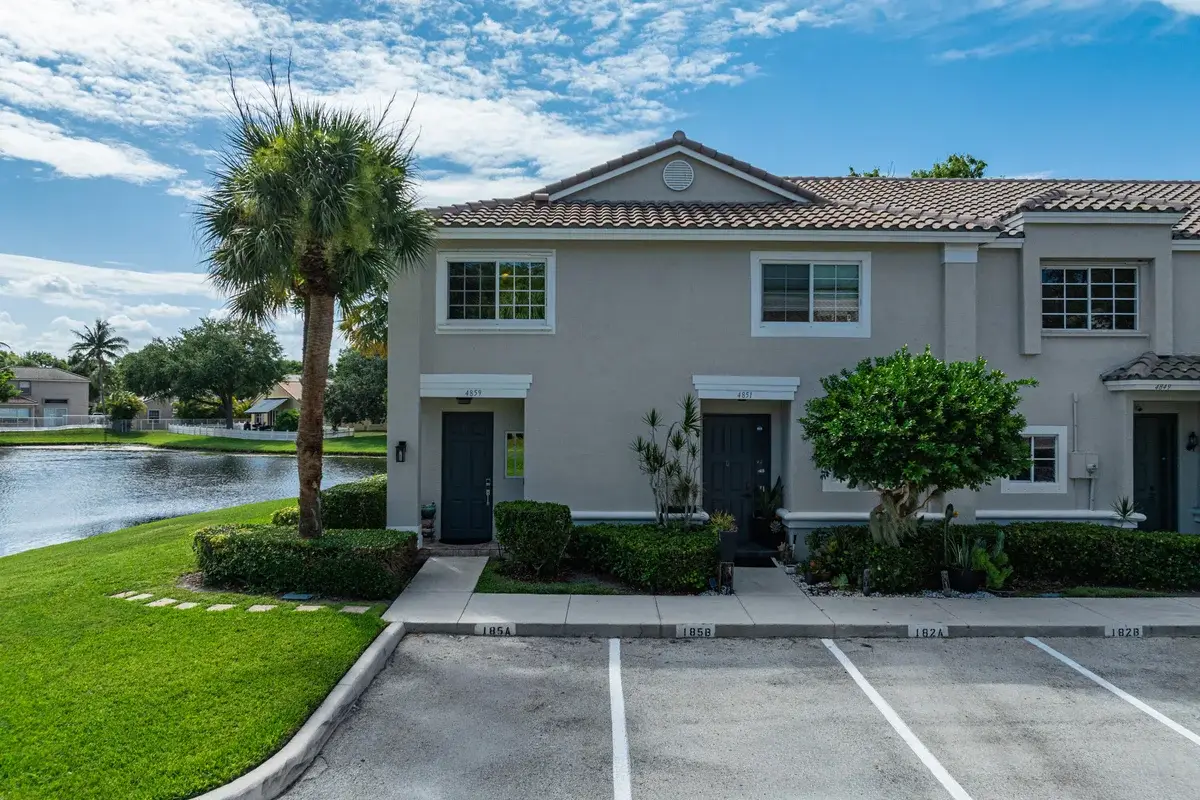 4859 NW 58th Manor, Coconut Creek: photo 1 of 32