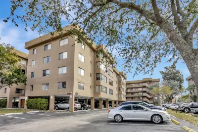8030 Hampton Blvd #211, North Lauderdale: photo 1 of 30
