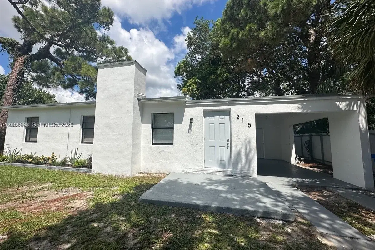 House in Fort Lauderdale: photo 1 of 15