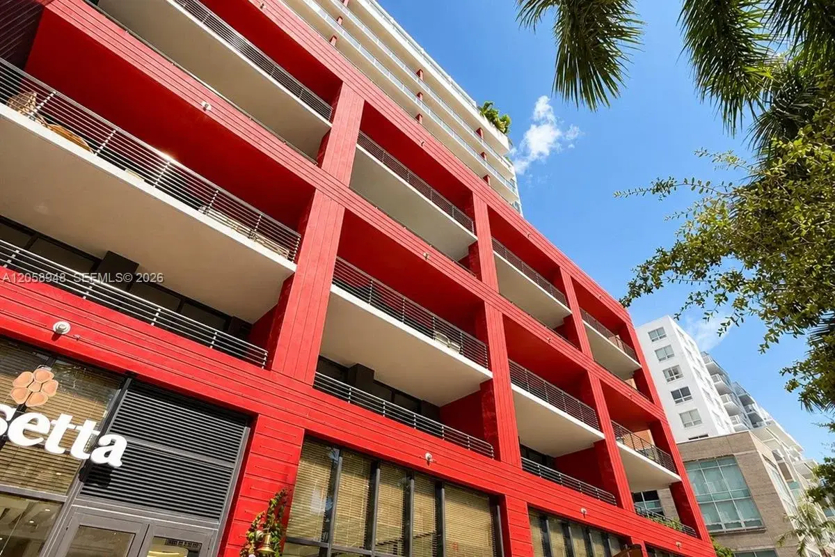 90 NE 32nd St #624, Miami: photo 1 of 7