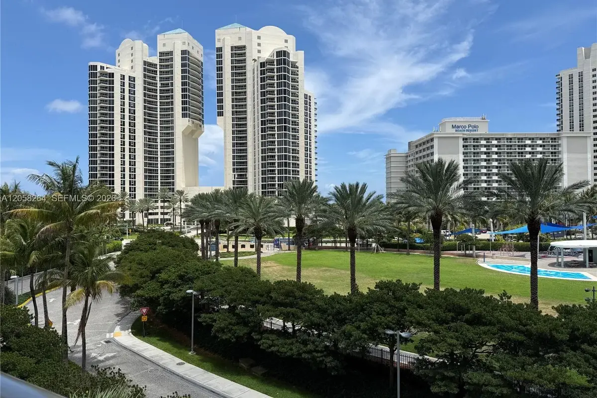 19370 Collins Ave #423, Sunny Isles Beach: photo 1 of 12