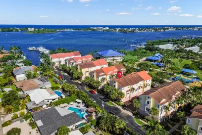 131 Harbors Way, Boynton Beach: photo 1 of 34