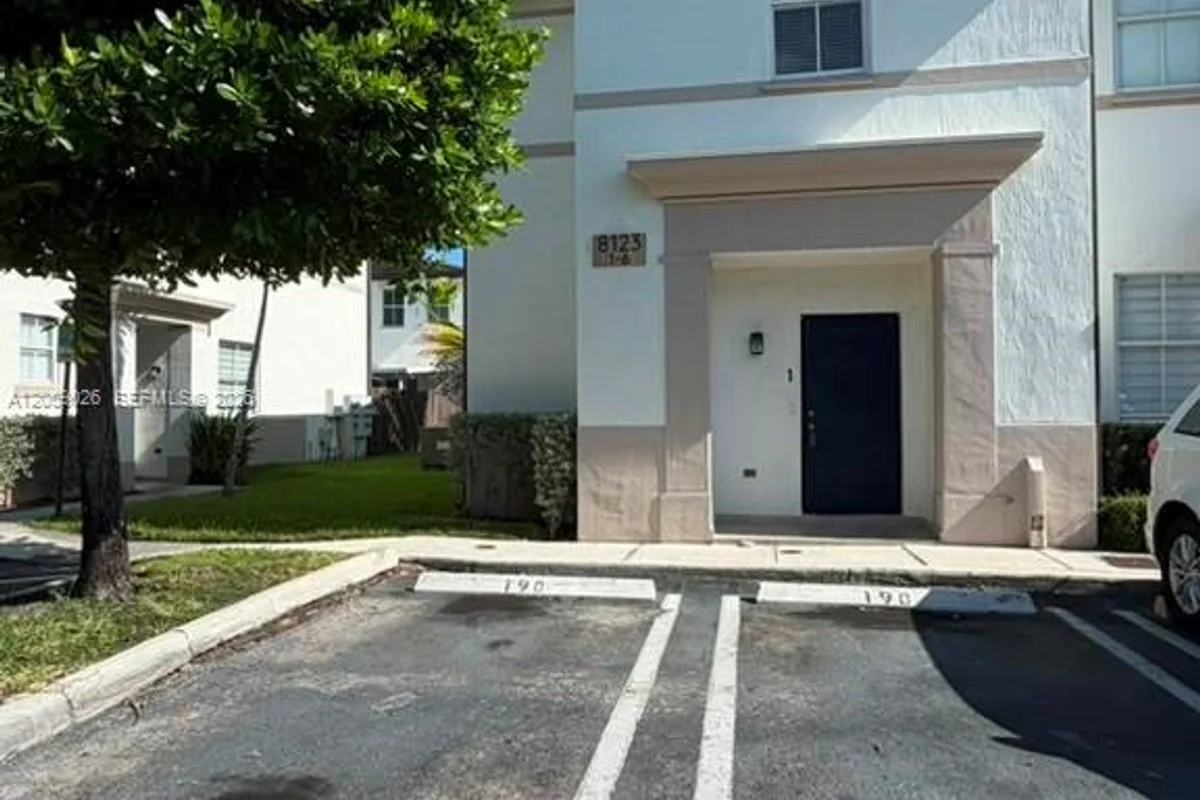 8123 W 36th Ave #1, Hialeah: photo 1 of 11