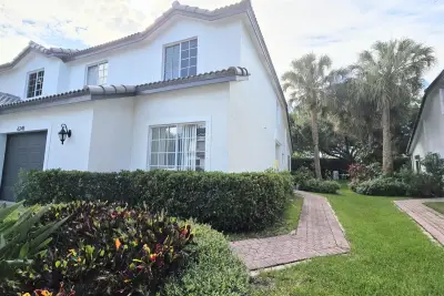 6241 NW 74th Ct, Parkland: photo 1 of 27