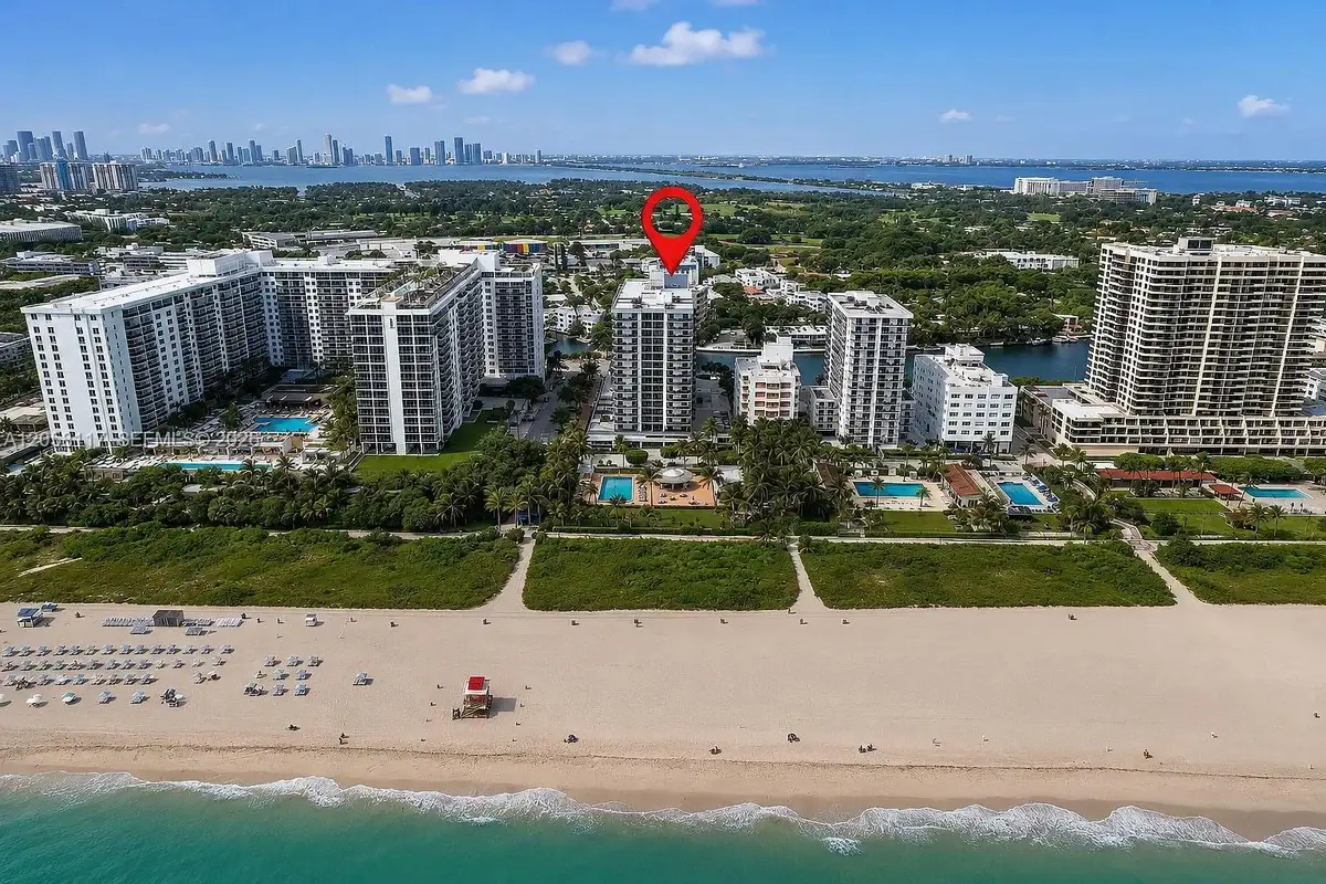 2401 Collins Ave #1709, Miami Beach: photo 1 of 31