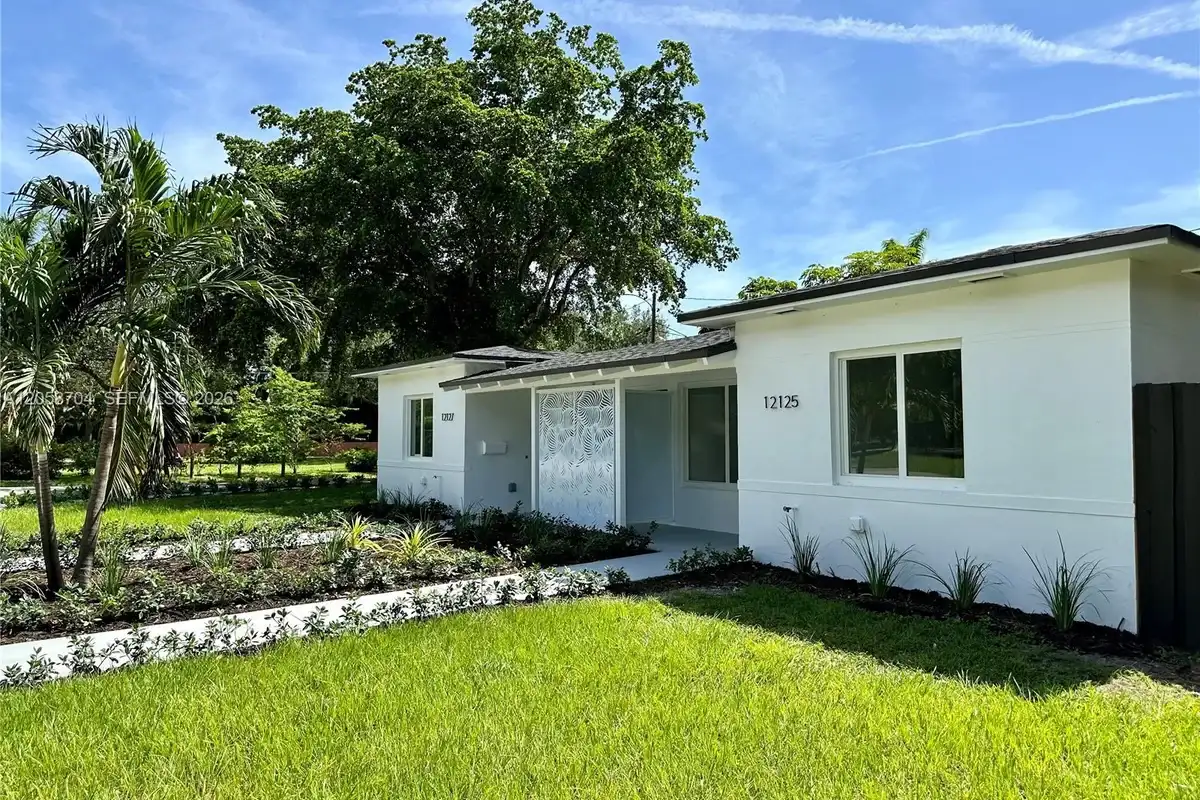 12125 NE 7th Ave #1, North Miami: photo 1 of 25