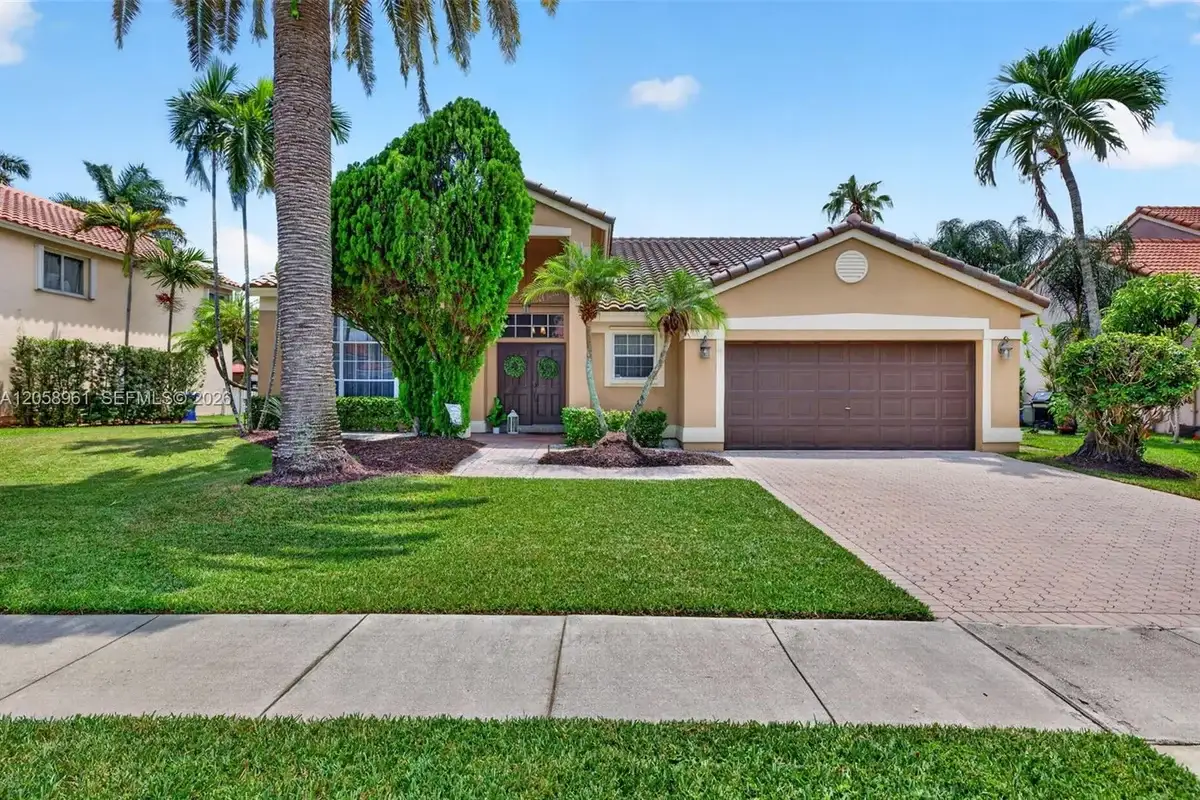 19352 NW 11th St, Pembroke Pines: photo 1 of 74
