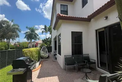 8378 NW 39th Ct, Cooper City: photo 1 of 56