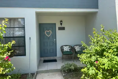 9210 NW 14th St #273, Pembroke Pines: photo 1 of 29
