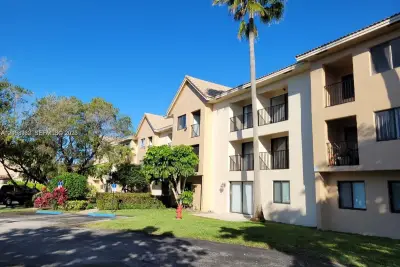 10001 W Atlantic Blvd #324, Coral Springs: photo 1 of 17