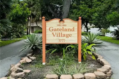 3777 NW 78th Ave #8E, Davie: photo 1 of 21
