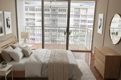 18051 Biscayne Blvd #1905, Aventura: photo 1 of 14