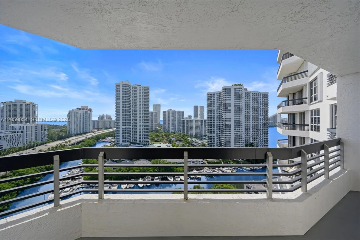 3400 NE 192nd St #1910, Aventura: photo 1 of 23