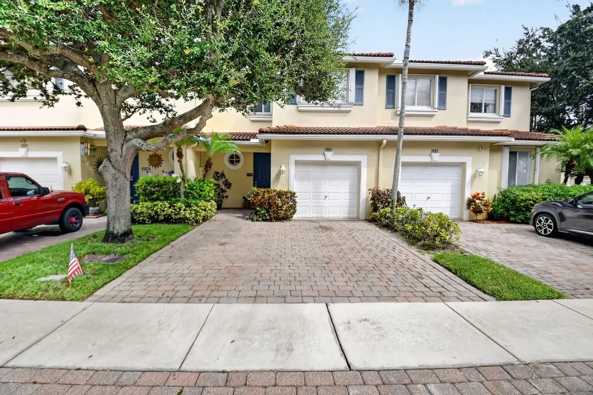 3085 N Evergreen Cir, Boynton Beach: photo 1 of 58