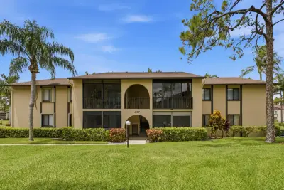 407 Pine Glen Ln #B-1, Greenacres: photo 1 of 24