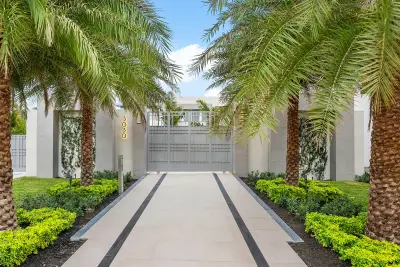 3030 Washington Rd, West Palm Beach: photo 1 of 63